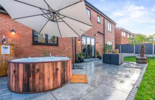 Stylish Home Hot Tub EV Parking - Foto 35