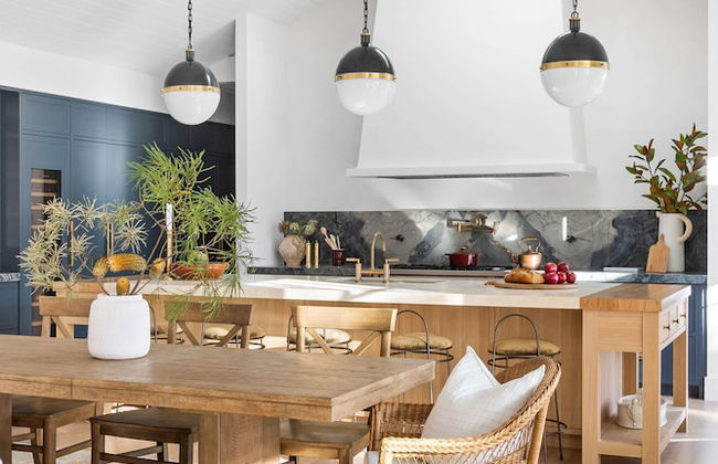 Muskoka Luxe Retreat With Pool Spa Fire Pit - Photo 26