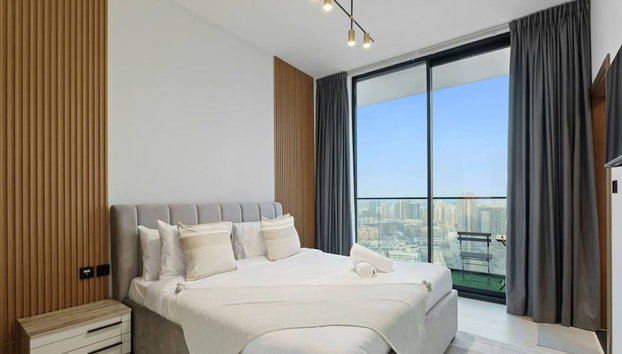 Modern 2BR w Balcony in JVC nr Dubai Sports City - Foto 2, Habitación