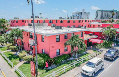 Gorgeous Beach view balcony with heated pool - Foto 2