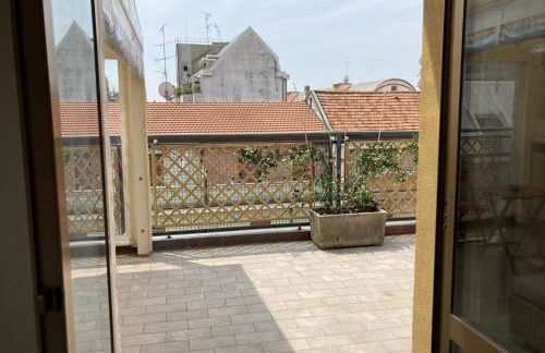 Monolocale con ampio terrazzo - Foto 20