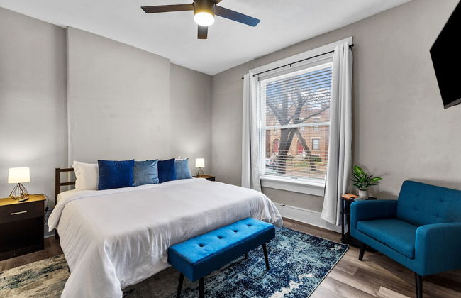 Designer Home in Shaw Right Side - JZ Vacation Rentals - Photo 10