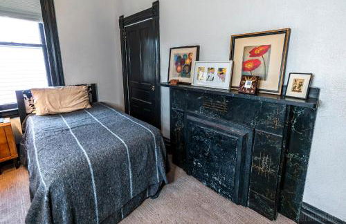 Parkside Paradise Elegant Victorian Home Just Steps from the Park - Foto 36