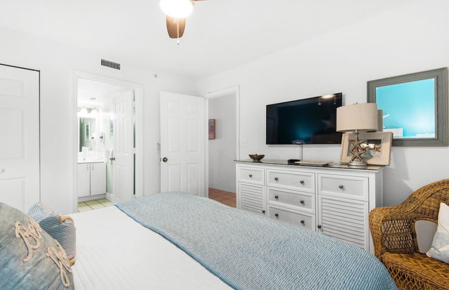 Pelican Beach Resort 505 - Photo 6