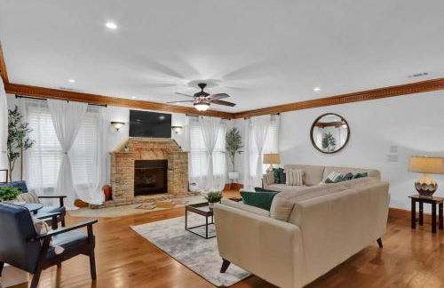 Big 6BR,4BA Home w 10-Car Parking for CrewsGrps - Foto 19