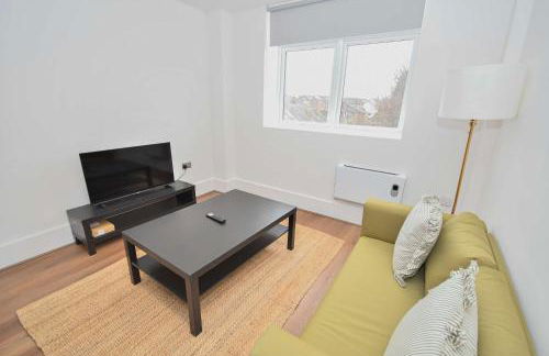 Modern 1 Bedroom Apartment in Morley with Parking - Foto 18