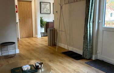 Breckland Lodge 2 with Hot Tub - Foto 19