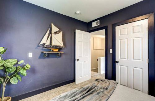 Cozy Dark & Moody Home New Reno 10 mins to Lanc - Foto 16