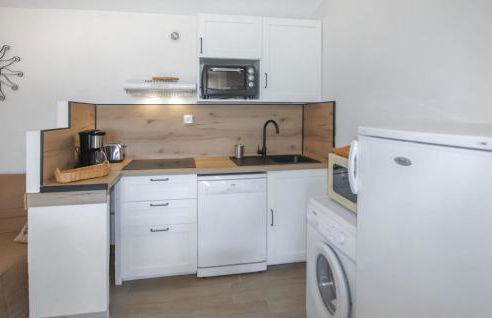 Beautiful Home In Bessas - Photo 6