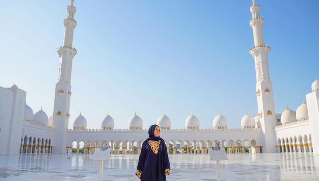 Excursión a la Gran Mezquita y el Louvre de Abu Dhabi - Foto 2