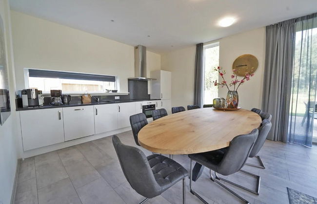 5 bedroom House in Biddinghuizen with swimming pool and terrace - Photo 1