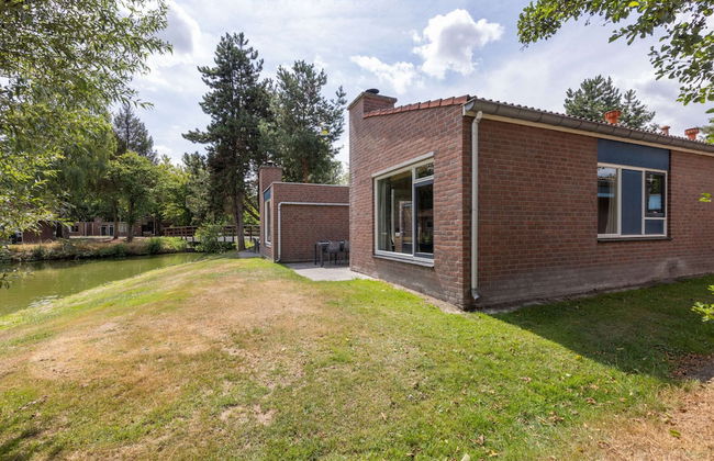 Restyled Bungalow with Dishwasher near Nature Reserve - Photo 28