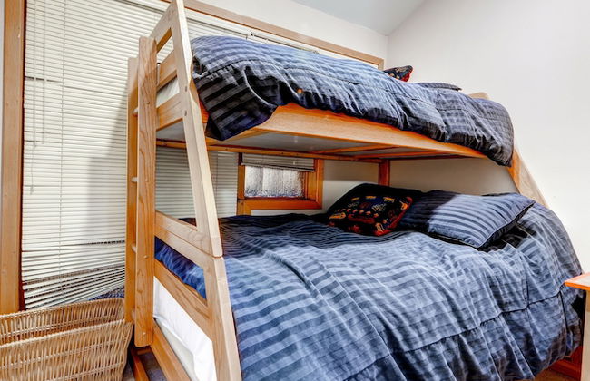 River Glen Condos by CRMR - Foto 9