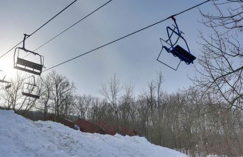 Ski-InandSki-Out! Mountain Creek Resort Condo - Foto 39