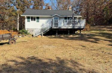 Farmhouse Retreat - Sleeps 10 - 1hr from STL - Foto 31