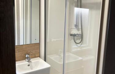 Modern Caravan 2025 with Decking - Foto 20