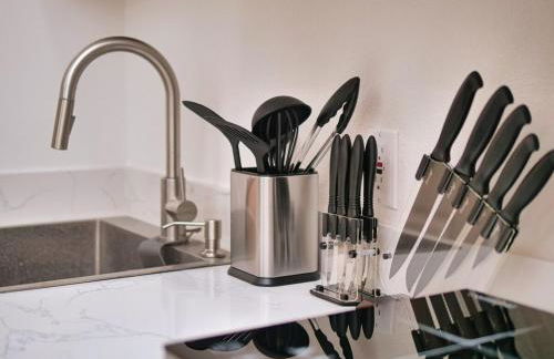 Molivu Homes Studio - PetFriendly - King Bed - W-D - Foto 8