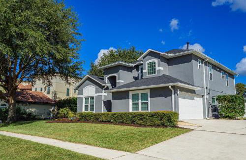 Brand NEW Modern Luxury wPrivate Pool Hot Tub BBQ Home Cinema 2 Miles to Disney - Foto 58