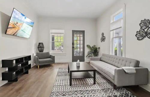 Modern Apt - Downtown Charm - Ideal Location - Foto 6