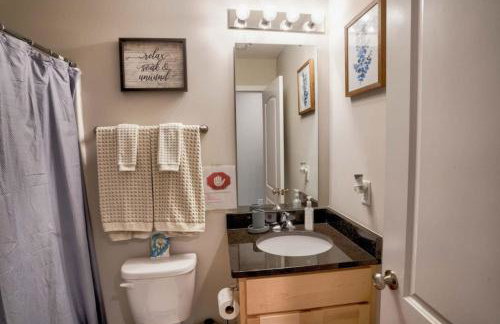 Modern 3Bedroom Duplex with Kitchen, WiFi and Free Parking Kannapolis - Photo 22