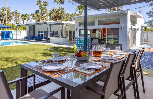 Far Far Away in Vista Las Palmas by ACME House Company - Foto 10