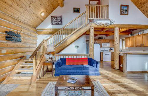 Deck and Pond Views! 2-Acre, Woodsy Rocky Mtn Haven - Foto 5