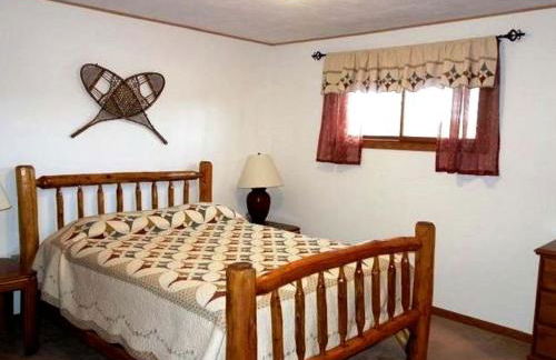 Quiet Lakeside Cabin Rental for Families just Outside of Minocqua, Wisconsin - Foto 4