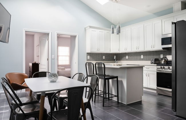 Giles Ave 6 Bedroom Gem - Foto 13