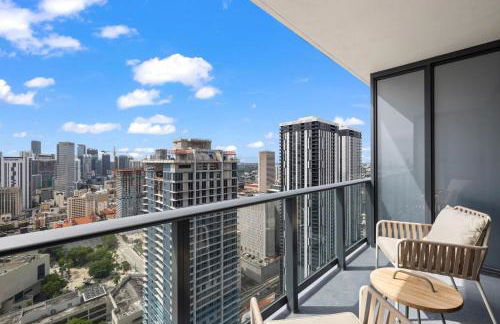 Ultimate Elegance Studio with Panoramic City Views - Foto 40