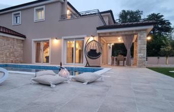 Villa Lukas&Ana s bazenom,dječjim igralištem - Photo 6