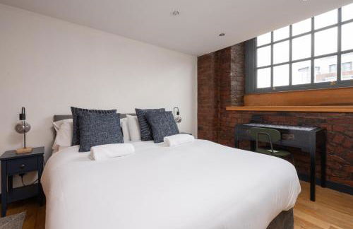 Liverpool Warehouse Flat - Sleeps 5, WiFi, Free On-Site Parking - Foto 35