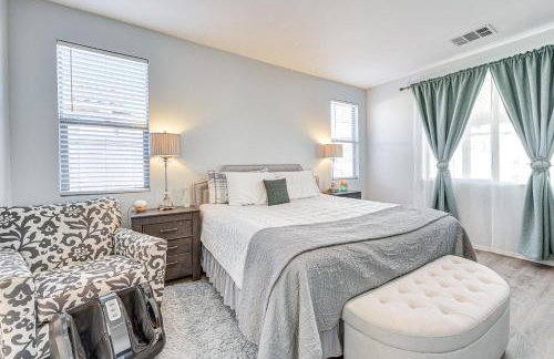 Patio and Yard Luxe Beaumont Getaway! - Foto 10