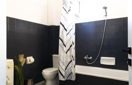 Helen's Cozy Stay - Photo 22