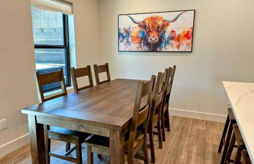 Alpine Escape Luxury Retreat, Hot Tub, Walkable, Mountain Views, 3 King Beds - Foto 12