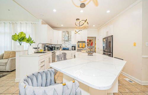 Spacious 7BR Retreat W/Gym Near DC-Family Friendly - Foto 69