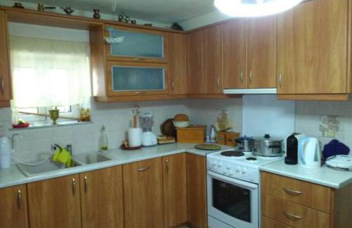 TRADITIONAL HOUSE - Photo 8