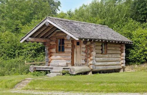 Spacious Holiday Cottage with Scenic Views - Foto 11