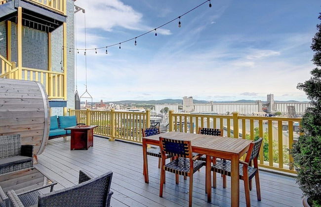 Remparts 2 Bed w Private terrace & sauna - Photo 1