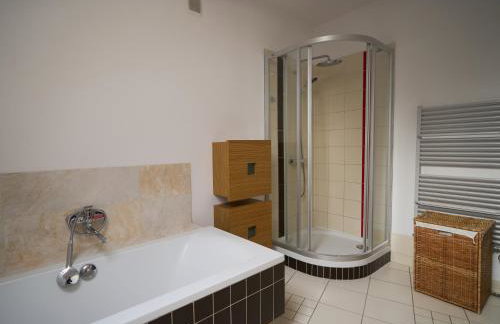 Bright 4 bedroom House with living room and work place Warsaw - Foto 11