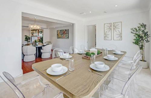 Solara: Waterfront Estate, Pool, Dock, Private Guest Suite - Foto 13