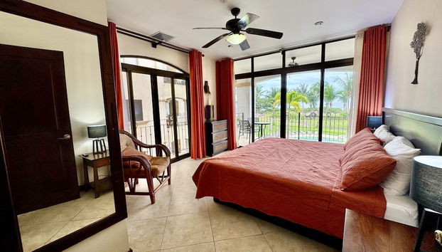 3 Bedroom Condo w/ Ocean View - Tres Regalos 201N by RedAwning - Foto 3, Habitación