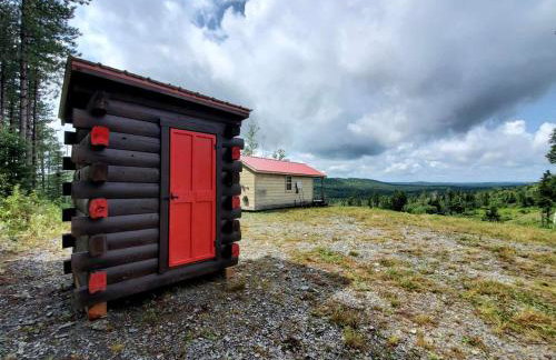 Off-Grid Cabin Nestled Among Nature with Lovely Landscape Views in Maine - Foto 23