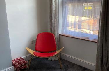 Comfortable 2 bedroom home from home with parking - Foto 19