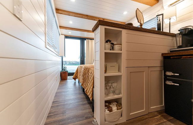 Deer Creek Tiny Container Home-12 Min to Magnolia - Foto 22