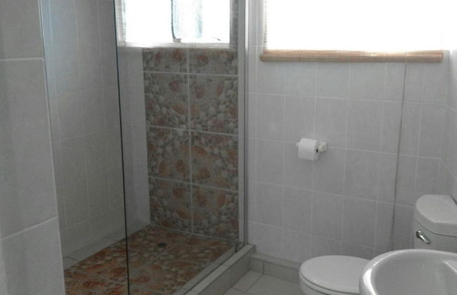 Beachfront Cabanas - Photo 18