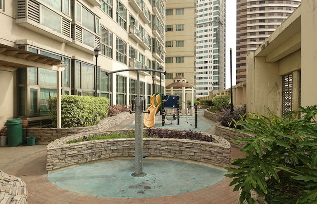 Luxury Condo at Forbeswood Parklane - Foto 79