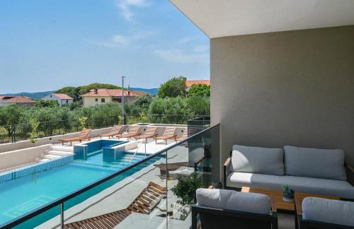 Luxury Apartments Villa MTG - Photo 9