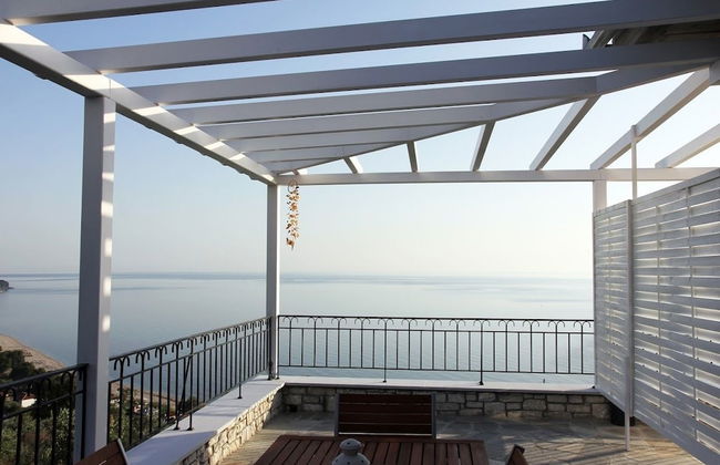 Moses Villa - Photo 2