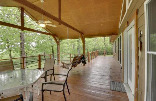 Bullfrog Bluff Mountain View Cabin with Deck! - Foto 23