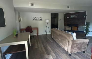 The Cozy Getaway Grill & Roku at Your Convenience! - Foto 49